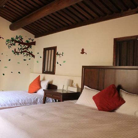 Longmen Inn Bed And Breakfast Jinning ภายนอก รูปภาพ
